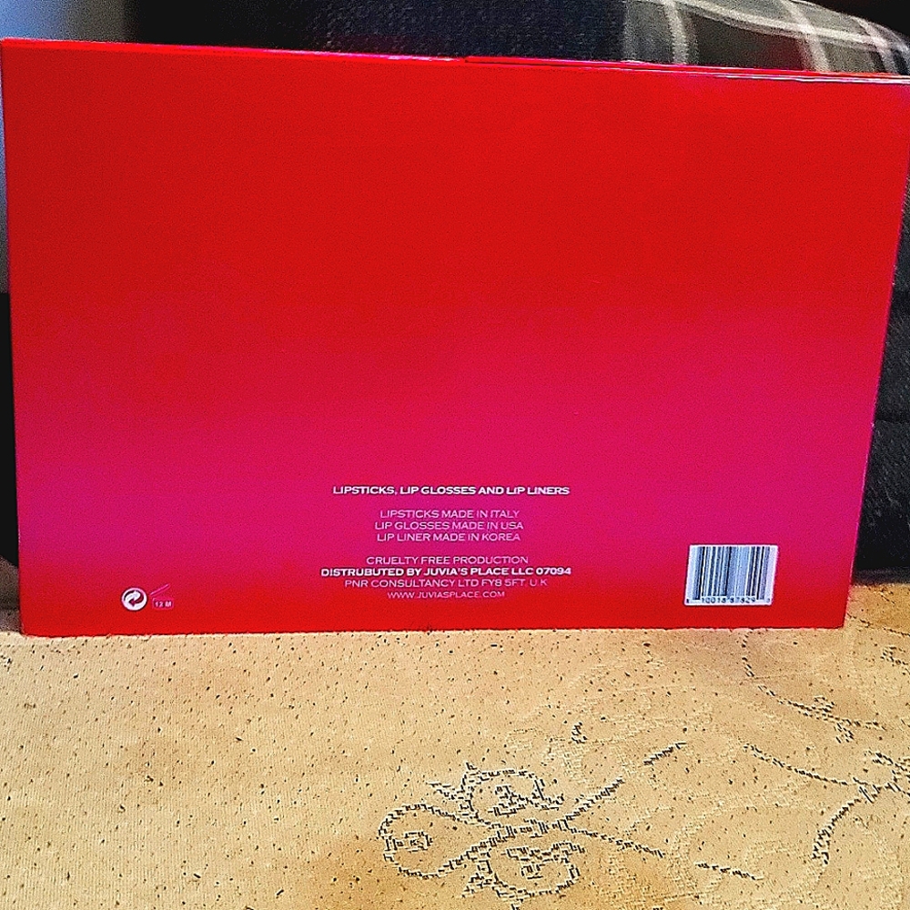 Lipstick - Picture 3 of 3